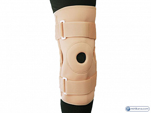 Бандаж на коленный сустав фиксирующий с ребрами жесткости и отверстием BKFO C1KN-301