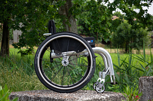 код. 170-XLR8, Кресло-коляска инвалидная с принадлежностями, вариант исполнения LY-170 (XLR8), с жесткой рамой
